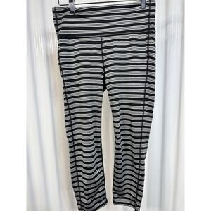 Athleta Women's Chaturanga Capri Leggings Size Medium Stripes Gray & Black